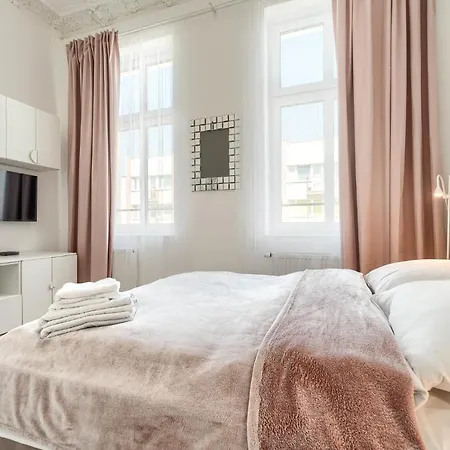 Kamienica Nr 20 Centrum Апартаменты *
