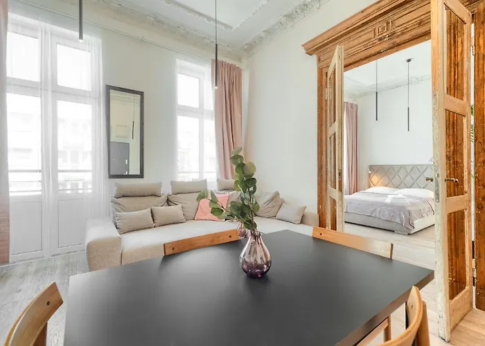 Kamienica Nr 20 Centrum *